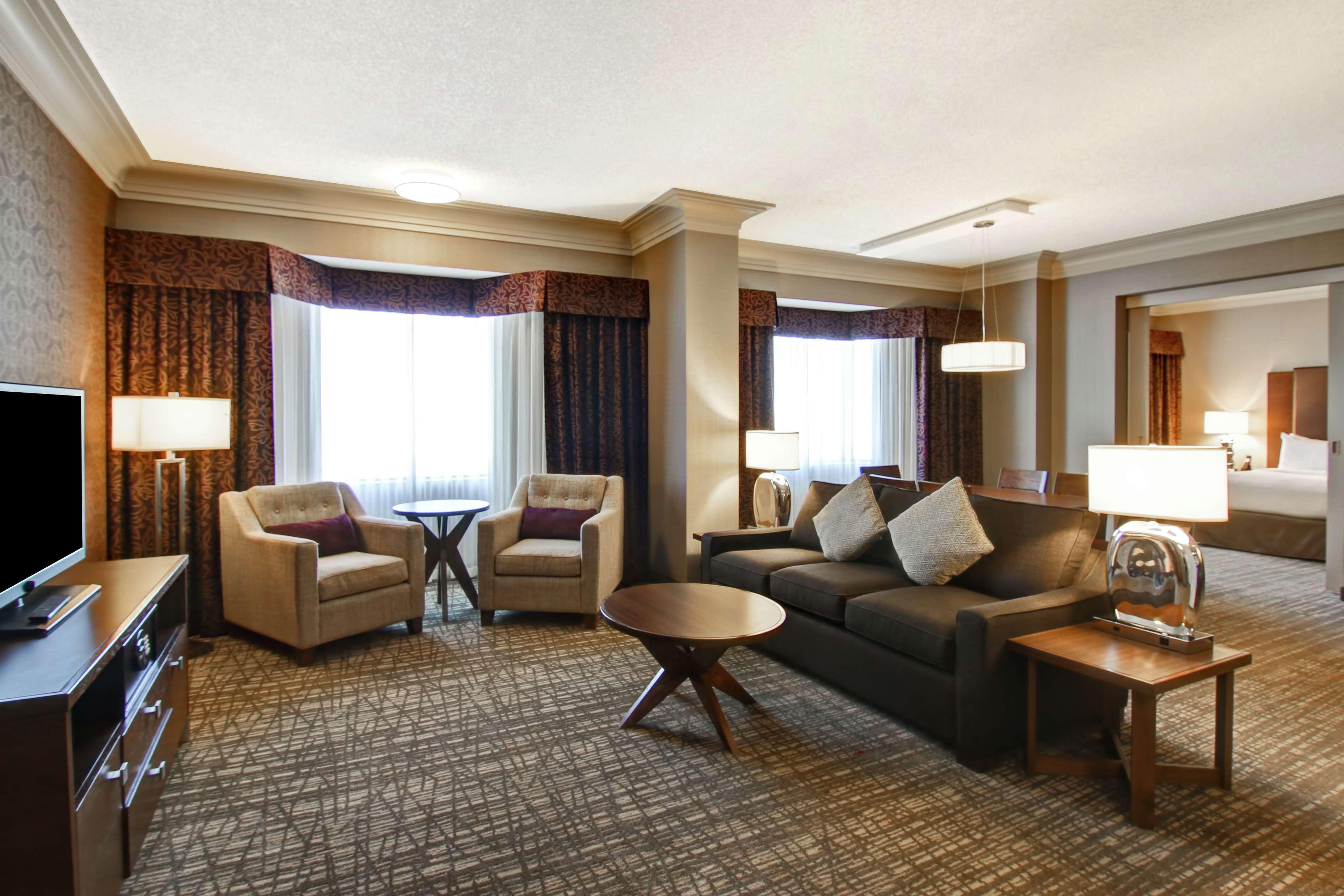 Doubletree By Hilton West Edmonton Ξενοδοχείο Εξωτερικό φωτογραφία