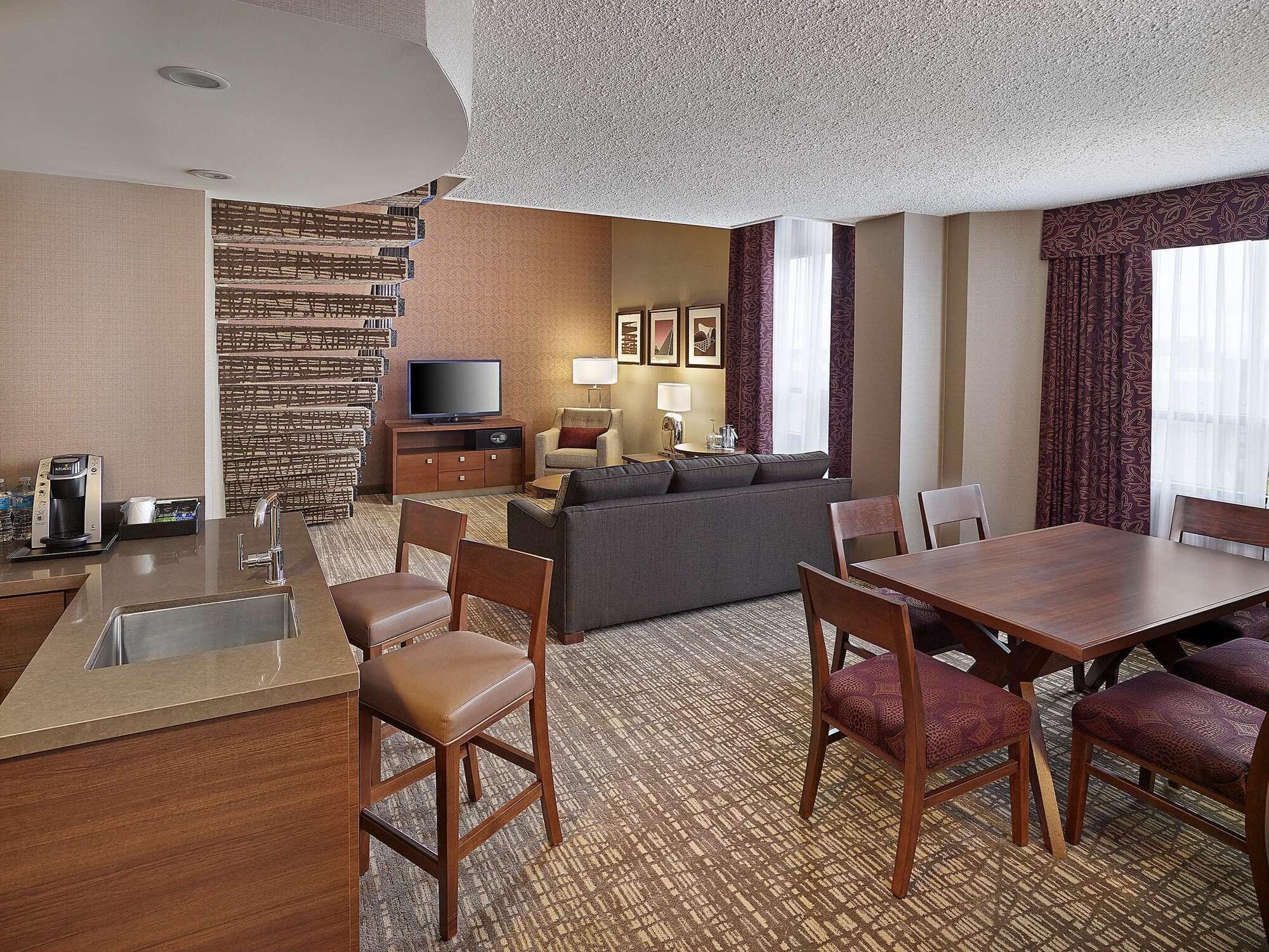 Doubletree By Hilton West Edmonton Ξενοδοχείο Εξωτερικό φωτογραφία