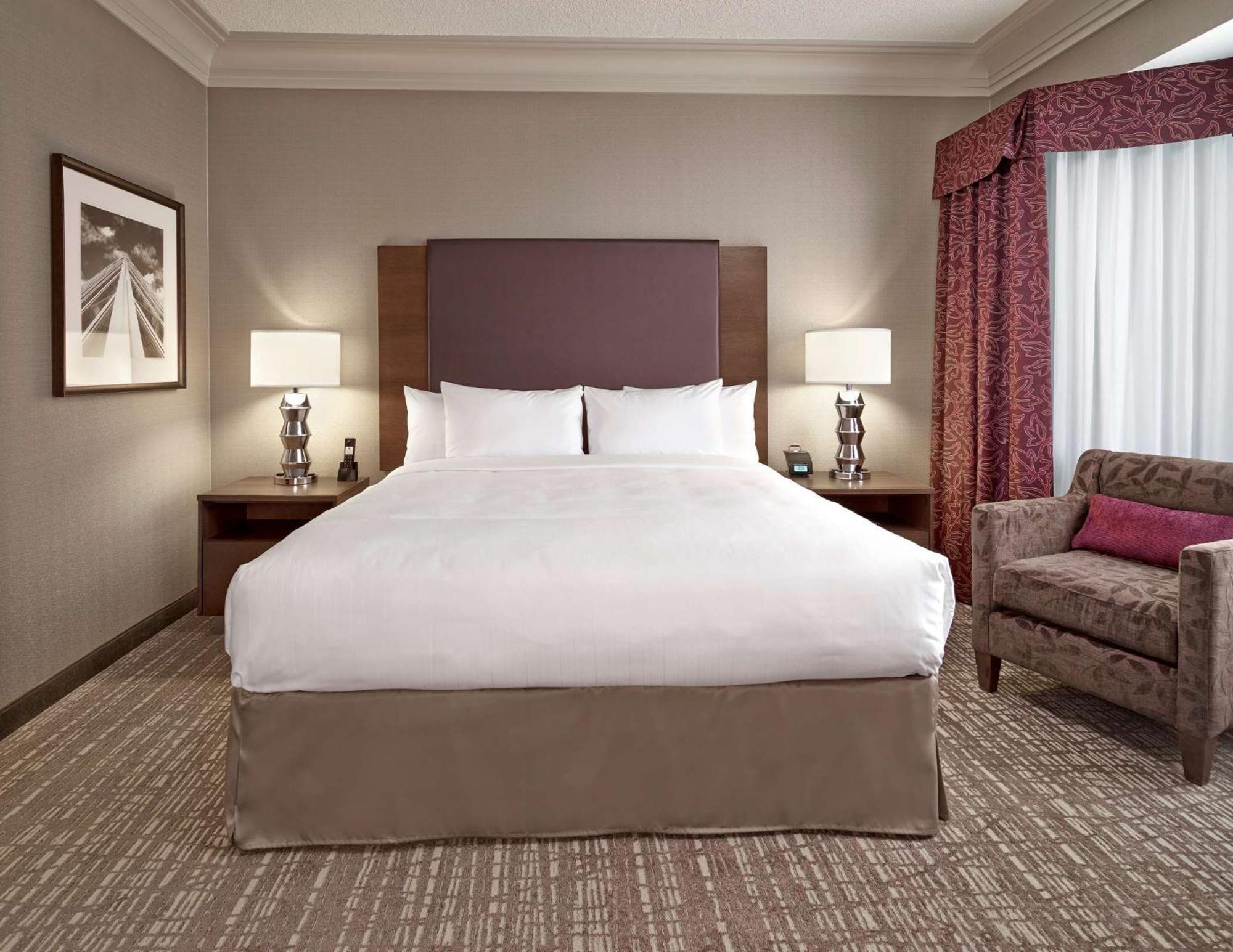 Doubletree By Hilton West Edmonton Ξενοδοχείο Εξωτερικό φωτογραφία
