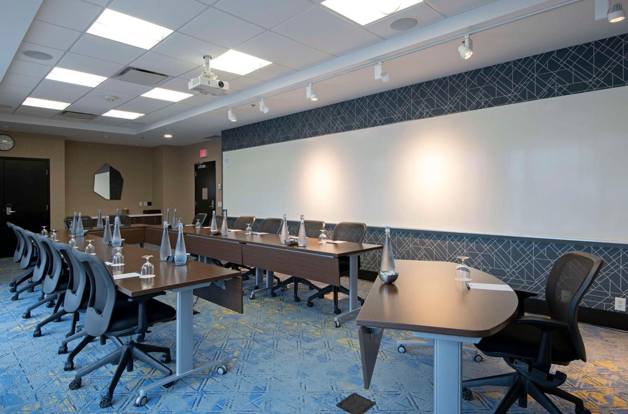 Doubletree By Hilton West Edmonton Ξενοδοχείο Εξωτερικό φωτογραφία