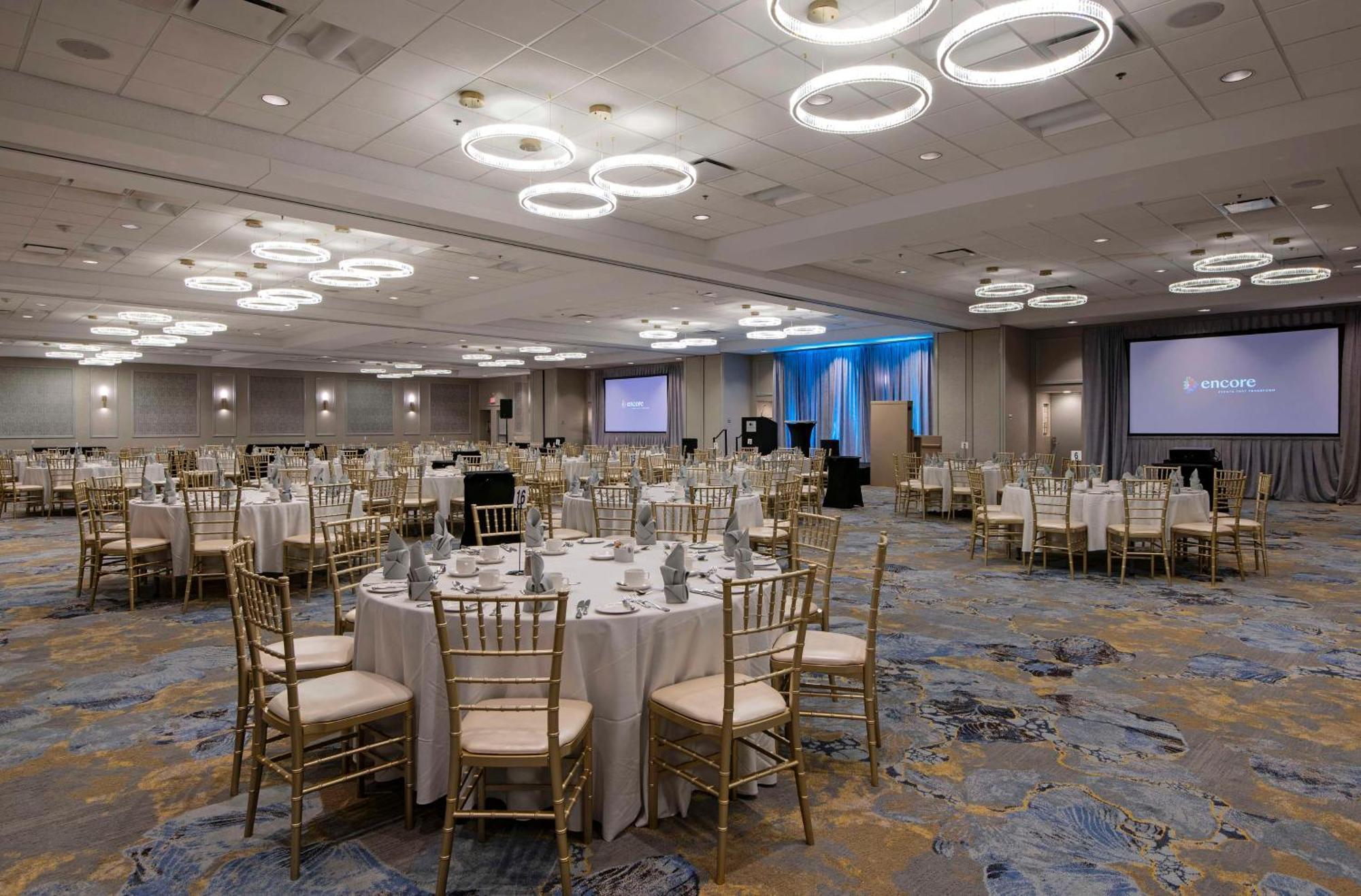 Doubletree By Hilton West Edmonton Ξενοδοχείο Εξωτερικό φωτογραφία