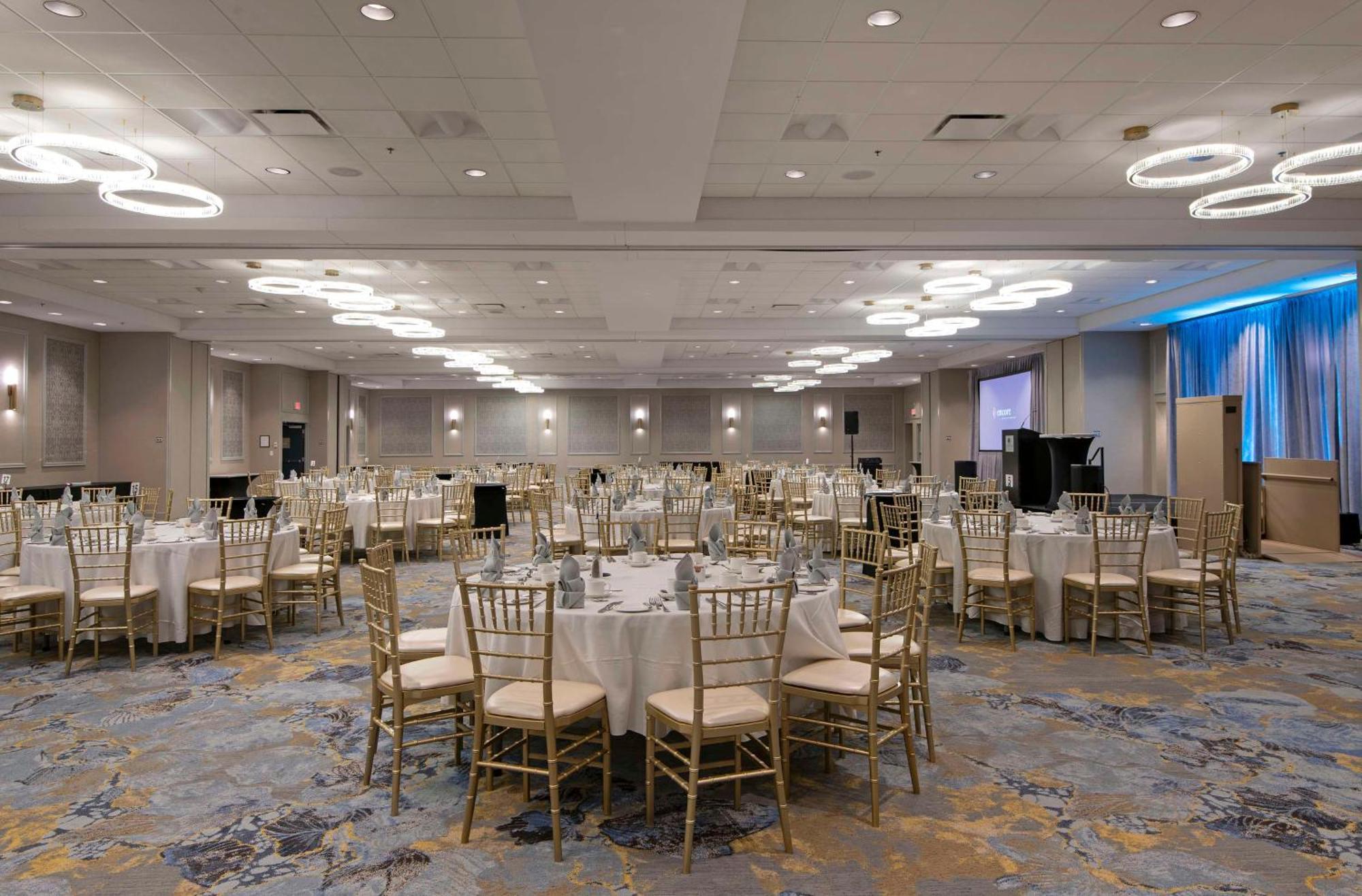 Doubletree By Hilton West Edmonton Ξενοδοχείο Εξωτερικό φωτογραφία